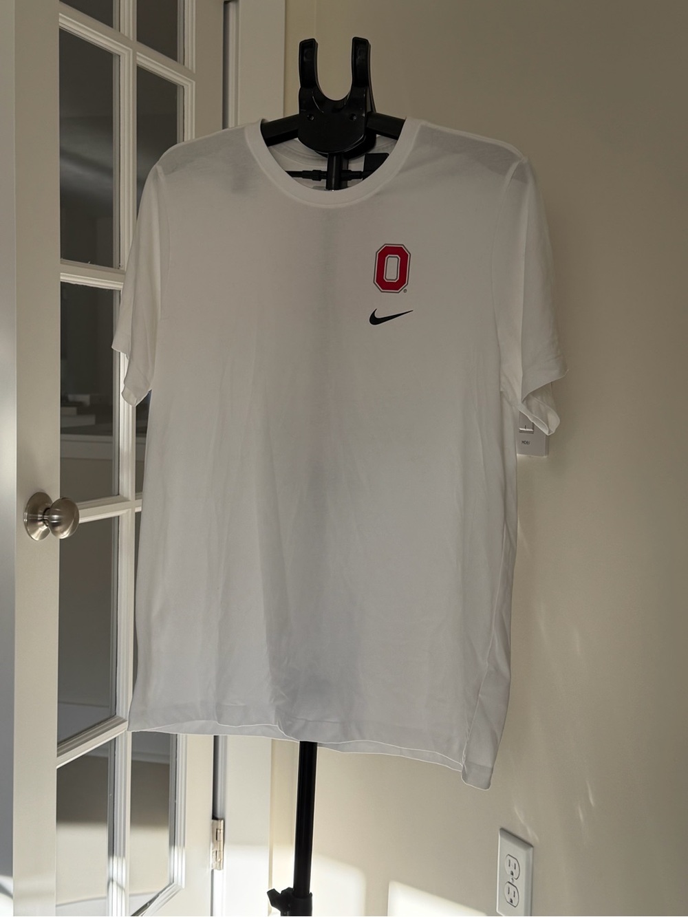 Nike Men’s White OSU Tee with Red Ohio 'O' Logo and back print. NWOT